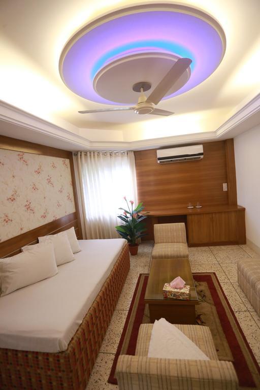 Nagar Valley Hotel Ltd. ธากา ภายนอก รูปภาพ