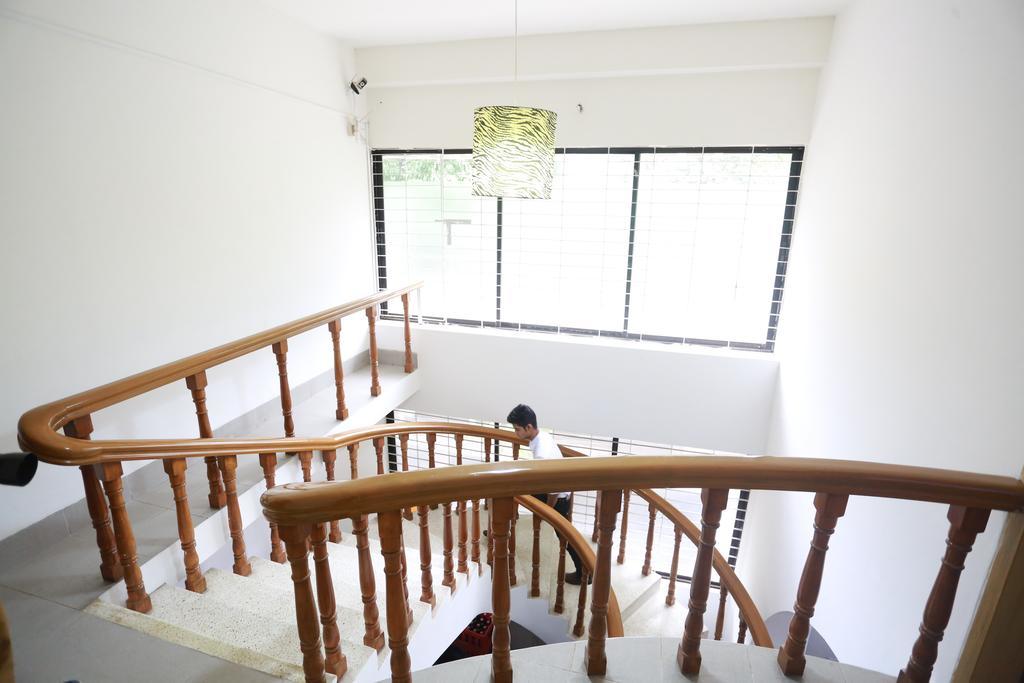 Nagar Valley Hotel Ltd. ธากา ภายนอก รูปภาพ