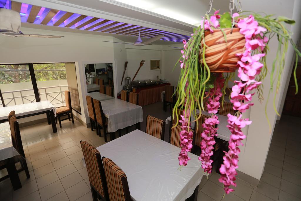 Nagar Valley Hotel Ltd. ธากา ภายนอก รูปภาพ