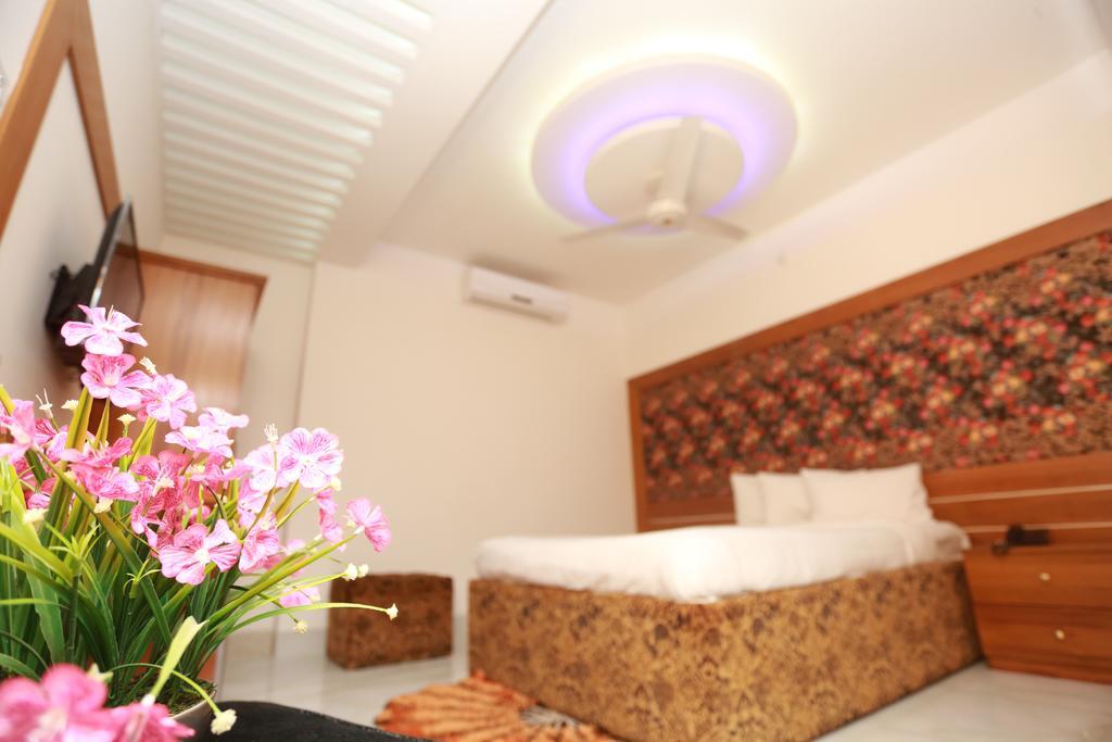 Nagar Valley Hotel Ltd. ธากา ภายนอก รูปภาพ