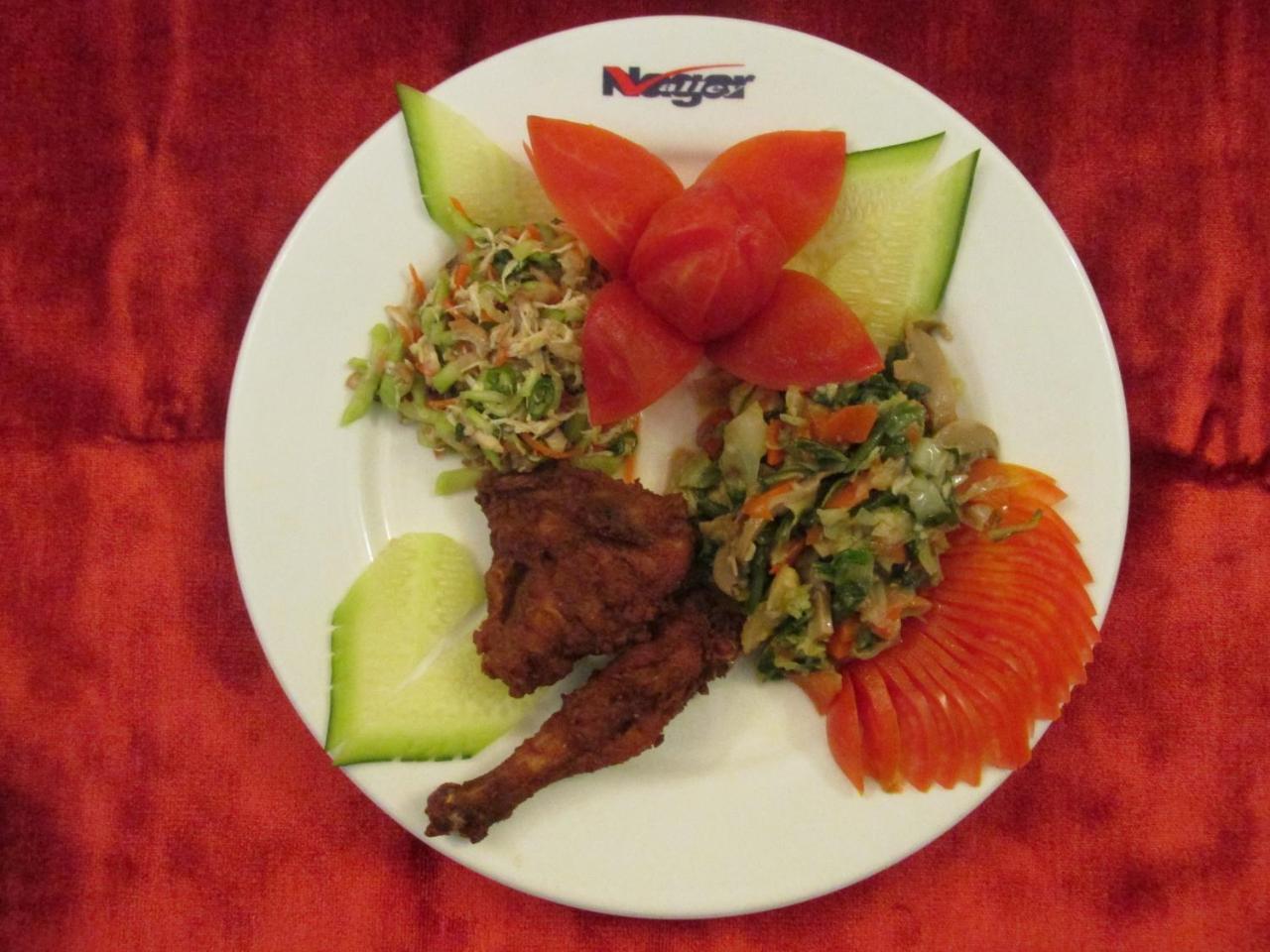 Nagar Valley Hotel Ltd. ธากา ภายนอก รูปภาพ