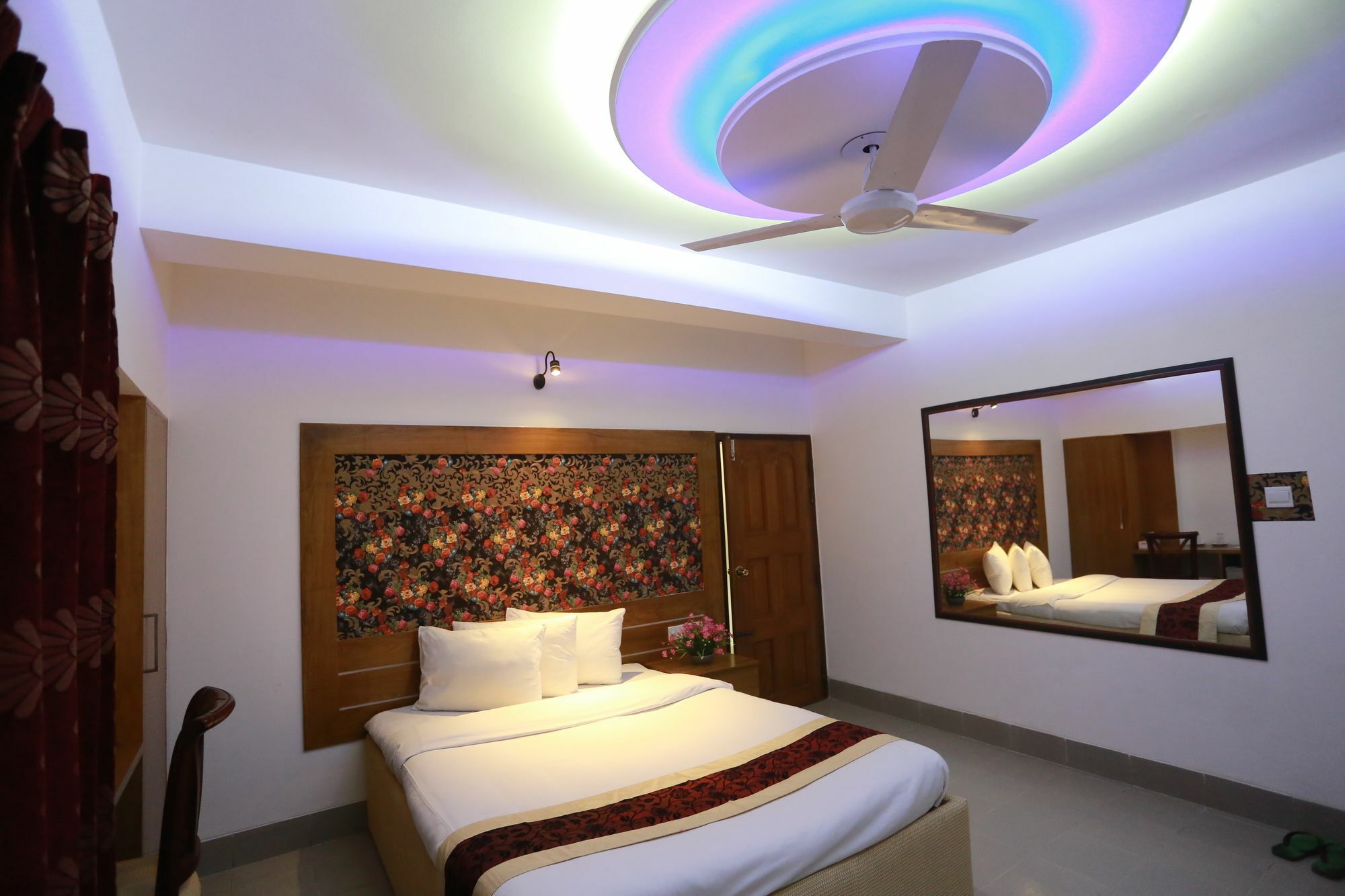 Nagar Valley Hotel Ltd. ธากา ภายนอก รูปภาพ